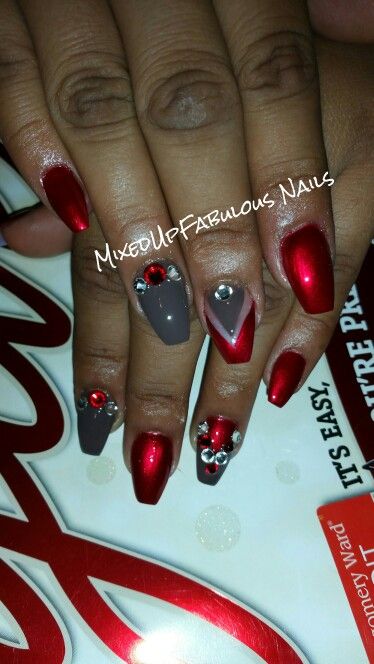 Red And Grey Nails, Grey Nail Art, Grey Nail, Grey Nails, Nail Work, Gray Nails, Nail Colours, Dip Powder Nails, Dip Powder