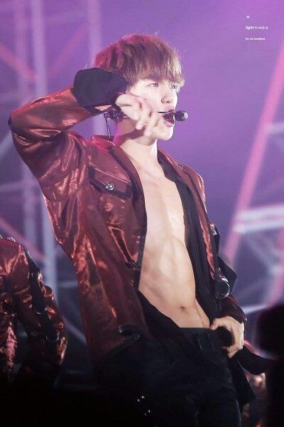 girlsss he is killing yah!!with his sexy abs+body😍😆🙊 #exo#baekhyun Exo Abs, Spirit Fanfic, Exo Ot12, Baekhyun Chanyeol, Chanyeol And Do, Kim Jongdae, Kris Wu, Kpop Exo, Korean Boy