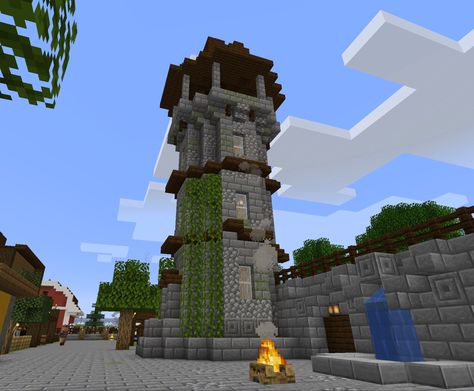 Minecraft Tower Designs Medieval, Minecraft Tower Simple, Minecraft Watchtower Simple, Rock Fence, Minecraft W, Minecraft Starter House, Starter House, Small Fence, Minecraft Inspiration