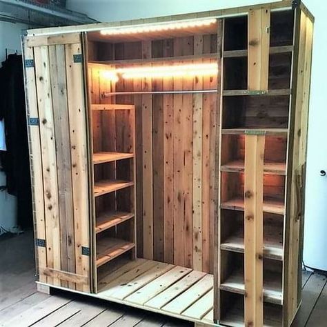 Diy Cupboard, Pallet Wardrobe, Rustic Closet, Vintage Bedroom Styles, Timber Frame Cabin, Wooden Wardrobe Design, Country Bedroom Decor, Duplex Floor Plans, Western Bedroom Decor