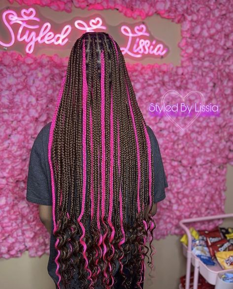 32. Knotless Braids with Hot Pink Highlights : Express your joyful side with hot pink knotless highlights. A flirty and stylish choice. Pink And Black Medium Knotless Braids, Hair Colors For Knotless Braids, Knotless Box Braids Pink And Black, Pinkaboo Braids, Black Color Hairstyles Medium, Pink Medium Knotless Braids, Multicolor Knotless Box Braids, Dark Pink And Black Braids, Smedium Knotless Peekaboo Braids