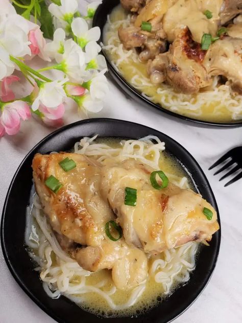 Instant Pot Italian Chicken with Olive Garden Dressing is an easy low carb, four ingredient recipe for the pressure cooker. It's simple, yet delicious. Chicken With Olive Garden Dressing, Olive Garden Instant Pot, Instant Pot Italian Chicken, Homemade Margarita Recipe, Instant Pot Italian, Olive Garden Dressing, Chili Recipe With Black Beans, Cold Pasta Salad Recipes, Lentil Dishes