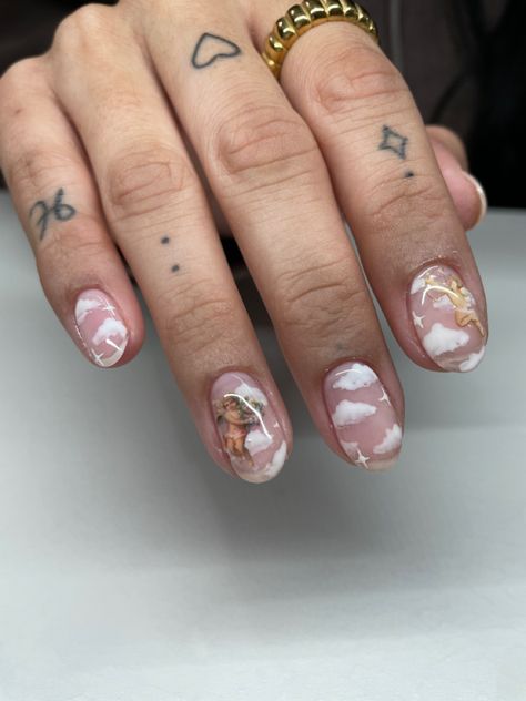 Russian Manicure Gel Nails, Angelic Nail Art, Reinassance Nails, Cherub Nails Designs, Angel Theme Nails, Renesance Nails, Cherub Angel Nails, Cherub Nail Art, Nails With Angels