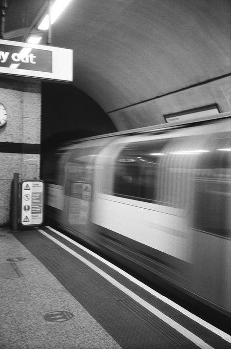 Black And White Film Photos, Street Film Photography, London On Film, Documentary Ideas, London Film Photography, Film Photography London, Film Photography Black And White, Bw Film Photography, 35 Mm Film Photography