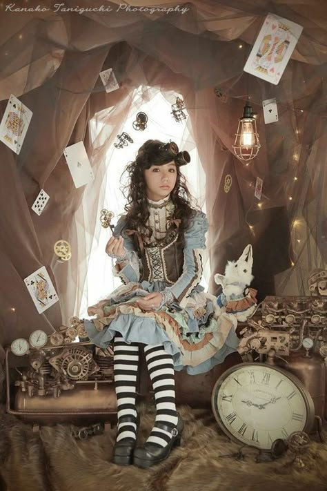 Alice In Wonderland Outfit, Alice Costume, Alice In Wonderland Aesthetic, Alice In Wonderland Costume, Wonderland Costumes, Alice In Wonderland Tea Party, Female Pose Reference, Foto Art, Pose Reference Photo