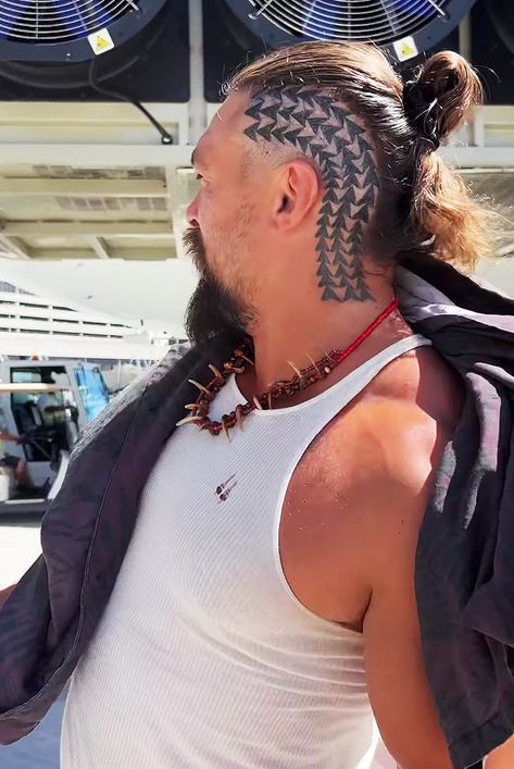 Jason Momoa Reveals New Head Tattoo After Shaving His Famous Hair Off Short Hair Shaved, Jason Momoa Hair, Tyrese Gibson, Growing Your Hair Out, Head Tattoo, Men Tattoo, Head Tattoos, Shaved Head, Jason Momoa