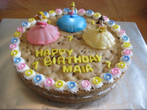 Disney Princess Cookie Cake - Double Stuffed Chocolate Chip Cookie Cake with Disney Princess Toppers Birthday Cookie Cake, Disney Princess Cookies, Princess Cookies, Birthday Cookie, Cookie Cake Birthday, Chocolate Chip Cookie Cake, Princess Birthday Cake, Princess Cake, Happy 1st Birthdays