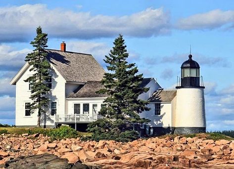 Winter Harbor Maine, East Coast Lighthouses, Brick Structure, Lighthouse Maine, Maine Winter, Maine Lighthouses, Harbor Lights, Bar Harbor Maine, Lighthouse Painting