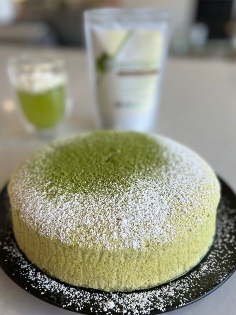 Japanese Matcha Cheesecake, Subtle Asian Baking, Japanese Matcha Dessert, Pretty Cake Recipes, Asian Cheesecake, Japanese Desert, Match Recipes, Matcha Cakes, Matcha Cheesecake Recipe