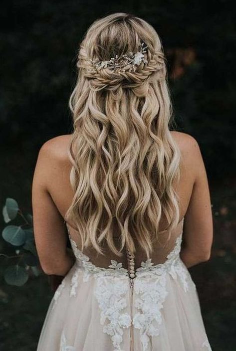 Elegant Wedding Hair, Wedding Hairstyles Half Up Half Down, Trendy Wedding Hairstyles, Wedding Hair Inspiration, Wedding Hair Down, Bridal Hair Vine, A Wedding Dress, Wedding Hairstyles For Long Hair, Wedding Hair Pieces