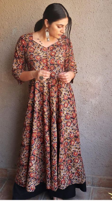 Cotton Kalamkari Kurtis, Simple Cotton Frocks For Women, Kalamkari Dresses, Checked Shirt Dress, Simple Frock Design, Stylish Kurtis Design, Simple Frocks, Anarkali Dress Pattern, Latest Bridal Dresses