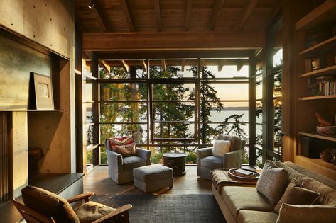 Decoration Beton, Cedar Trees, Modern Beach House, Modern Beach, New Living Room, Design Milk, Pacific Northwest, Rustic House, Small House