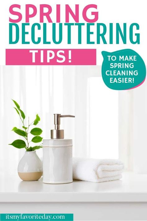 This time of year spring cleaning is on everyone's mind. But I have a way to make your spring cleaning much easier. It's starting with these spring decluttering tips. When you start with a spring declutter the results will last all season long and then some! Spring Decluttering, Declutter Motivation, Easy Cleaning Schedule, Spring Organization, Spring Cleaning Organization, Deep Cleaning Checklist, Boho Quotes, Organisation Ideas, Messy House