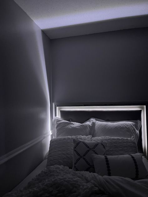 grey aesthetic room Grey Bedsheets Aesthetic, Grey Aesthetic Room, Bedsheets Aesthetic, Grey Bed Sheets, Grey Aesthetic, Pretty Aesthetic, Grey Bedroom, Gray Aesthetic, Grey Bedding