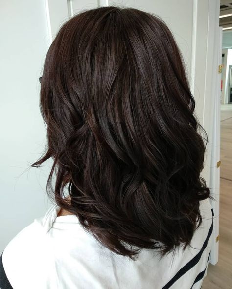 Dark Brown Hair Shoulder Length, Dark Brown Shoulder Length Hair, Shoulder Length Dark Brown Hair, Beown Hair, Brown Shoulder Length Hair, Espresso Hair Color, Brown Wavy Hair, Hair 2022, Hair Inspiration Short