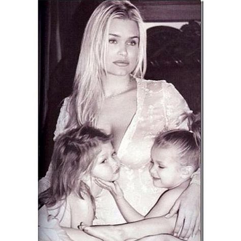 Sara Foster, Gigi And Bella, Yolanda Foster, Yolanda Hadid, Photo Star, Throwback Pictures, Toni Garrn, Hadid Sisters, Anja Rubik