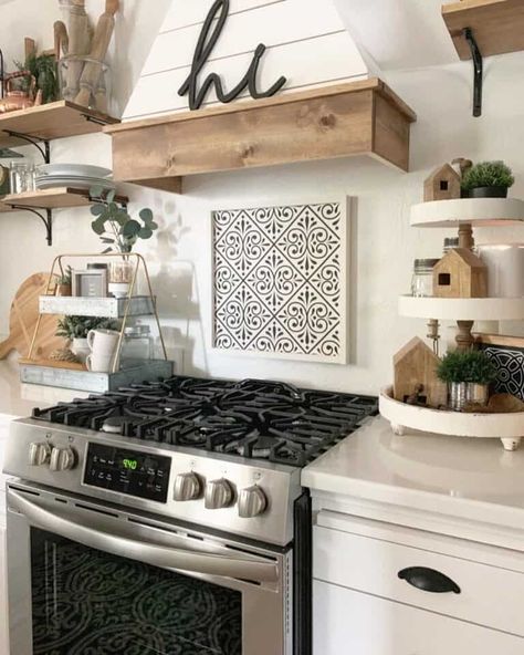 33 Ideas for Memorable Backsplash Behind Stove Wood Header, Shiplap Hood, Behind Stove Backsplash, Patterned Backsplash, Backsplash Behind Stove, Stove Decor, Kitchen Niche, Mosaic Tile Kitchen, Stove Backsplash