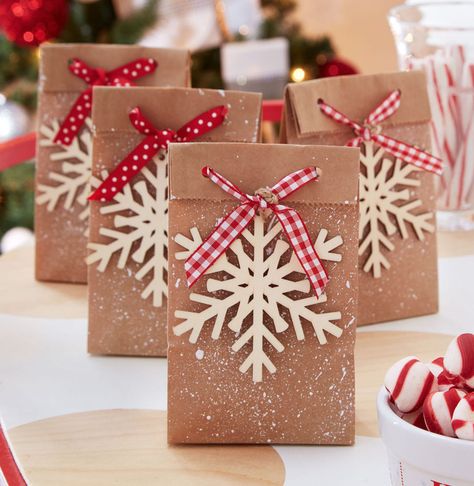 DIY Christmas treat bags, favor bags or advent calendar Joululahjat Diy, Amazon Christmas Gifts, Easy Homemade Christmas Gifts, Simpul Pita, Săpunuri Handmade, Presente Diy, Last Minute Christmas Gifts, Easy Christmas Gifts, Christmas Gift Card