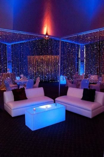 Sofas Lounge, Abba Concert, Salas Lounge, Rain Curtain, Studio 54 Party, Silver Curtains, Club Furniture, Disco Party Decorations, Club Scene