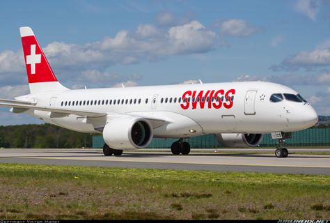 Swiss Airlines, A380 Airbus, Airbus A330 Neo, Airbus A220, Airbus Acj 220, International Airlines, Airplane Photography, Qantas A380, Airbus A340-600