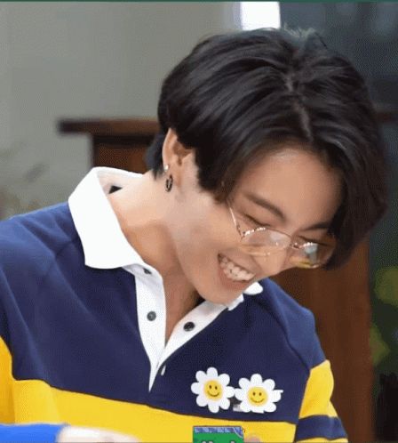 Jungkook Laugh GIF - Jungkook Laugh Bts - Discover & Share GIFs Jungkook Laughing, Laughing Gif, Jungkook Cute, Cute Gif, Bts Bangtan Boy, Bts Jimin, Bts Jungkook, Cool Gifs, Bangtan Boys