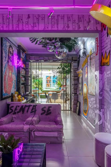 Tattoo Shop Decor, Graffiti Furniture, Tattoo Studio Interior, Purple Furniture, Nice Rooms, Nightclub Design, Piano Bar, Secret Place, Nail Room