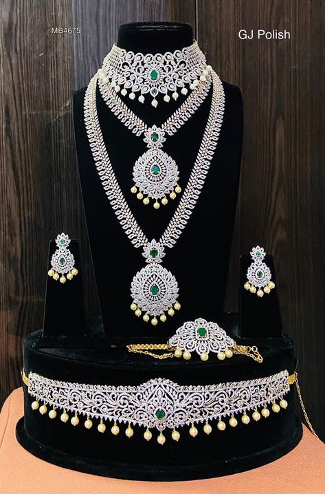 Indian Brides Jewelry, Trendy Silver Jewelry, Marriage Jewellery, Fashion Jewelry Necklaces Gold, Silver Earrings Wedding, Beautiful Jewelry Diamonds, Bridal Jewelry Sets Brides, Wedding Jewelry Sets Bridal Jewellery, Bridal Jewellery Inspiration