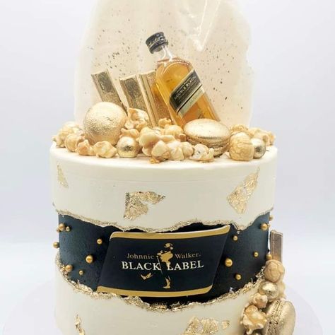 Liquor Cake, 40th Bday Ideas, Johnny Walker, Whiskey Cake, Bottle Cake, 18th Birthday Cake, Chocolate Cake Decoration, Crazy Cakes, Johnnie Walker