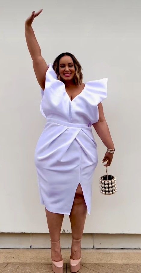 Plus Size Elegant Dresses Classy Wedding, Plus Size Elegant Dresses Classy Formal, Elegant Dresses Classy Wedding, Plus Size Elegant Dresses Classy, White Dress Outfit Classy, Graduation Dress Plus Size, Plus Size Party Dress, Money Aesthetics, White Plus Size Dresses