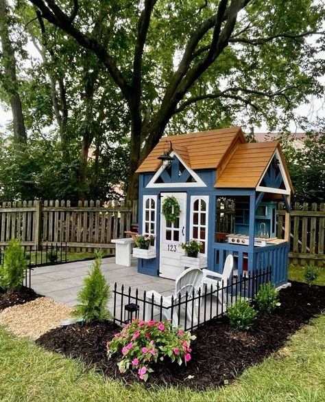 Playhouse Remodel, Playhouse Diy, Backyard Play Spaces, Backyard Kids, Kids Backyard Playground, Vogue Kids, Mom Aesthetic, Play Area Backyard, Backyard Kids Play Area