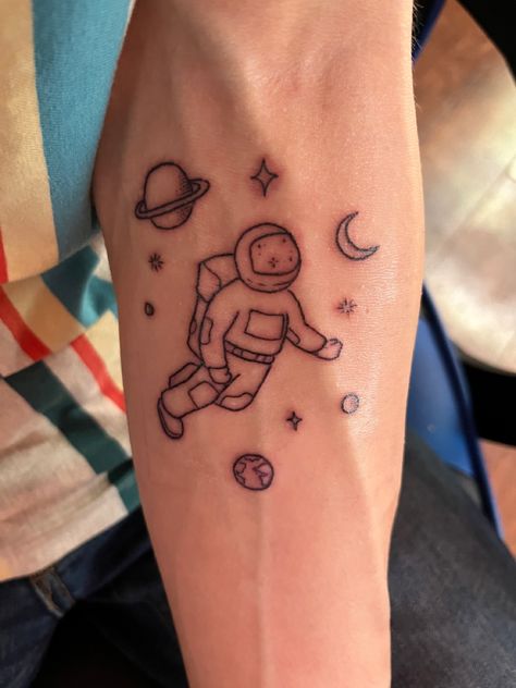 Small Astronaut Tattoo, Hot Air Balloon Tattoo, Air Balloon Tattoo, Balloon Tattoo, Astronaut Tattoo, Small Tats, Planet Tattoos, Simple Tattoo Designs, Small Tattoos For Guys