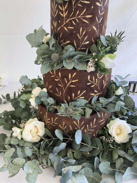 Chocolate And Gold Wedding Cake, Chocolate Ganache Wedding Cake, Cake With Eucalyptus, Ganache Wedding Cake, Cactus Wedding Cake, Botanical Wedding Cake, Sugar Flower Wedding Cake, Painted Chocolate, Flower Wedding Cake