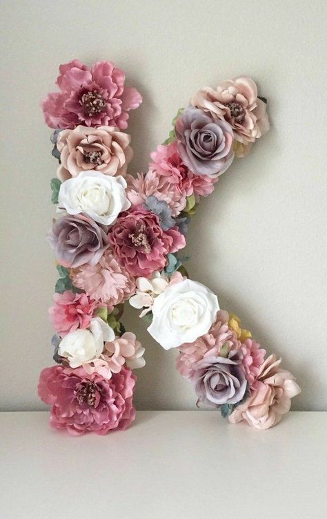 Floral Lettering, Boho Chic Nursery, Nursery Floral, Idee Babyshower, Nursery Monogram, Chic Nursery, Flower Letter, Floral Initial, Floral Nursery