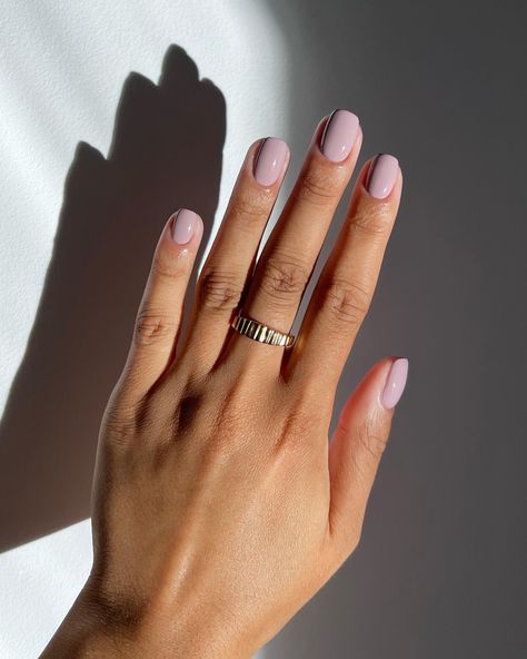 50+ March Nails Perfect For Your Monthly Mani! - Prada & Pearls Muted Spring Nails, Mauve Short Nails, Short Mauve Nails, Muted Nail Colors, Mauve Manicure, Muted Nails, March Nails, Mauve Nails, Almond Acrylic