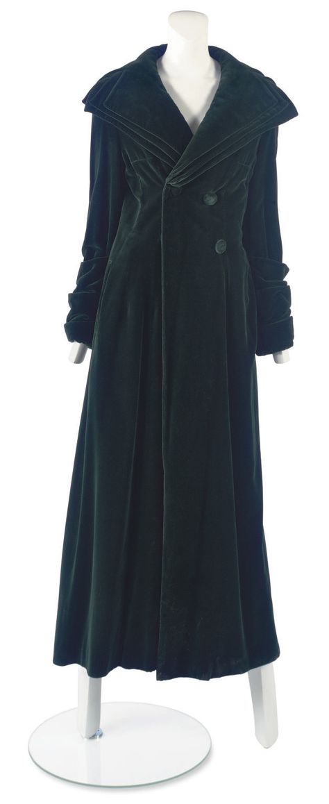 THEA PORTER (1927-2000) A BOTTLE GREEN VELVET GREATCOAT IN THE REGENCY STYLE Thea Porter, Avant Garde Fashion, Bottle Green, Love Languages, Green Velvet, Collar And Cuff, Covered Buttons, Porter, Velvet