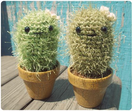 cactus! Eyelash Yarn Projects, Eyelash Yarn Crochet, Yarn Crochet Projects, Crocheted Cactus, Crochet Creatures, Yarn Animals, Edible Crafts, Crochet Cactus, Eyelash Yarn