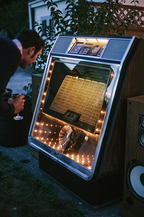 Jukebox Wedding, 1950s Wedding Theme, Waterfront Garden, Experiential Marketing Campaigns, Live In London, 1950s Wedding, Before The Wedding, Experiential Marketing, Jukeboxes