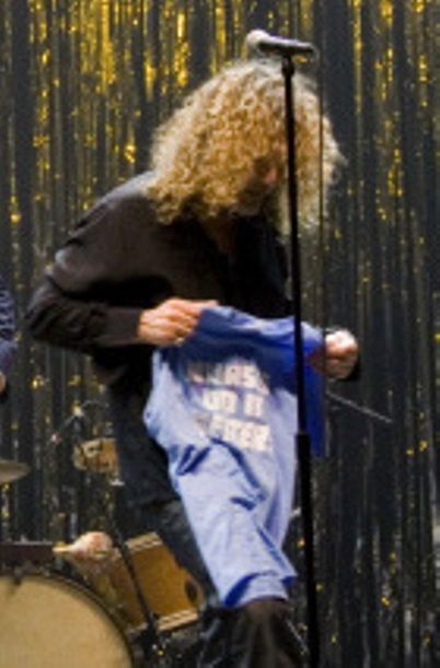 Robert Plant caught the shirt when the fan threw it and shouted out ‘Nurses do it better!’ Robert Plant laughed and said ‘I know’ Robert Plant Nurses Do It Better, Nurses Do It Better Robert Plant, Nurses Do It Better, Almost Famous Quotes, Zed Leppelin, Led Zeppelin I, Ginger Baker, Robert Plant Led Zeppelin, John Bonham