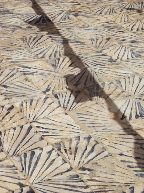 © photo #sonia micheli _ #african tiles  #africa #DAKAR African Tiles, Afrocentric Style, Natural Flooring, Patio Tiles, Inspired Interiors, St Anthony, Building Concept, Hand Painted Tiles, Natural Area Rugs