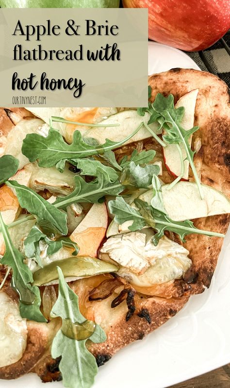 Apple and brie flatbread with hot honey - Our Tiny Nest Honey Apple Brie Flatbread, Apple And Brie Flatbread, Apple Brie Flatbread, Appetizer Flatbread, Fall Flatbread, Brie Flatbread, Hot Honey Pizza, Apple And Brie, Fall Pizza