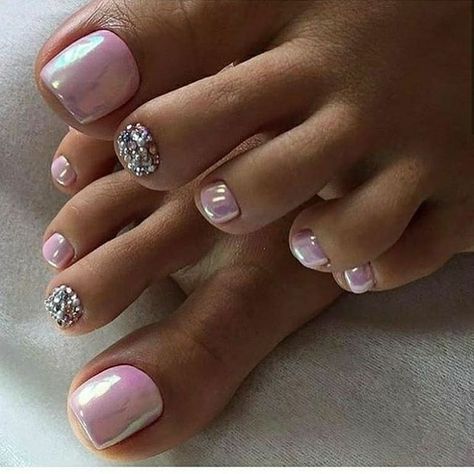 Wedding Pedicure, Shellac Pedicure, Ideas Pedicure, Fall Toe Nails, Toenail Art Designs, Pink Toe Nails, Pink Pedicure, Fall Pedicure, Easy Toe Nail Designs