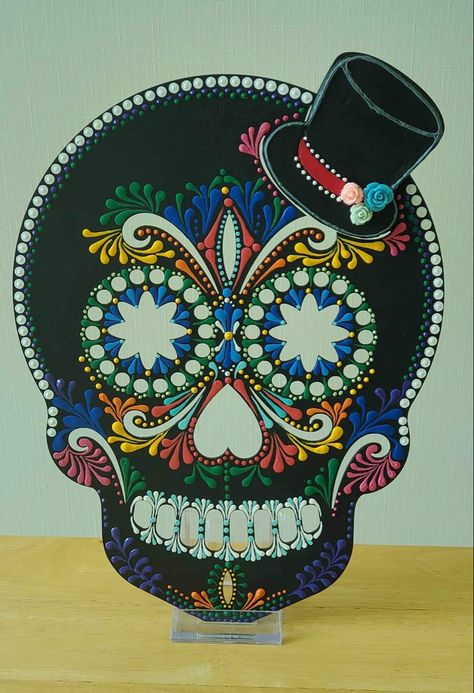 Dot painted Wood Sugar Skull, Sugar Skull Crafts, Sugar Skull Painting, Dia De Los Muertos Decorations Ideas, Skull Designs, Skull Crafts, Sugar Skull Design, Artwork Inspiration, Candy Skulls