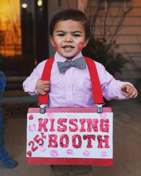 Kissing Booth Costume Diy, Kissing Booth Costume, Nkotb Cruise, Kissing Booth, Costume Diy, Diy Costumes, Holiday Crafts, Halloween Costume, Halloween Costumes