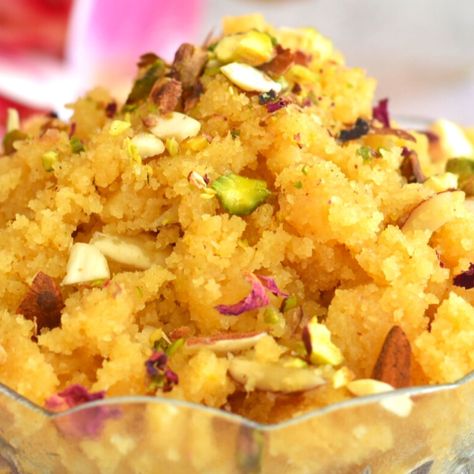 Rava or Sooji Halwa or Sheera, is a traditional Indian dessert made using ghee, rava (Semolina), and Sugar. A must during festivals or special occasions or pooja. Sooji Halwa Recipe, Kerala Snacks, Sooji Halwa, Rava Kesari, Navratri Recipes, Semolina Pudding, Halwa Recipe, Moong Dal, Custard Recipes