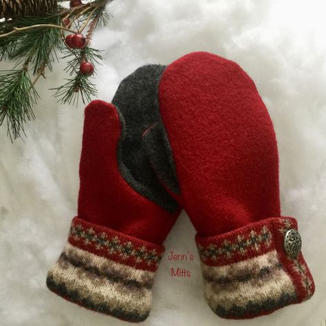 Upcycled mittens from wool sweaters ❄️ Sweet Melissa Mittens From Sweaters, Old Sweater Crafts, Diy Mittens, Sweater Projects, Sweater Crafts, Knitting Easy, Handmade Mittens, Recycled Wool Sweater, Upcycled Sweaters