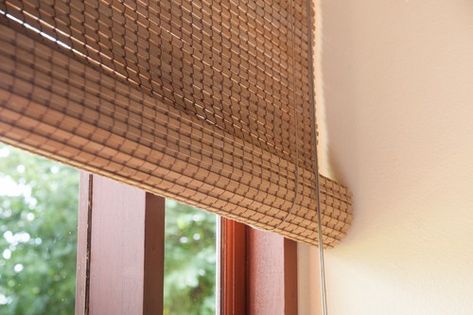 Blinds With Curtains, Wood Window Trim, Bamboo Window Shades, Bamboo Roller Shades, Tillandsia Usneoides, Bamboo Roller Blinds, Types Of Blinds, Patio Blinds, Bamboo Curtains