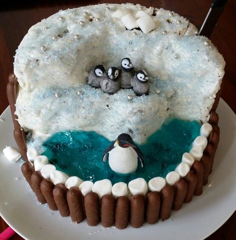 Arctic Fox Cake Ideas, Iceberg Cake, Arctic Animal Birthday Cake, Arctic Cake Ideas, Geography Cake, Igloo Birthday Cake, Arctic Party, Penguin Wedding Cake, 9 Cake