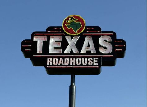 Texas Roadhouse Recipes, Country Fried Chicken, Texas Roadhouse Rolls, Country Fried Steak, Peppercorn Sauce, Country Fried, Malibu Rum, Baked Rolls, Chicken Fried Steak