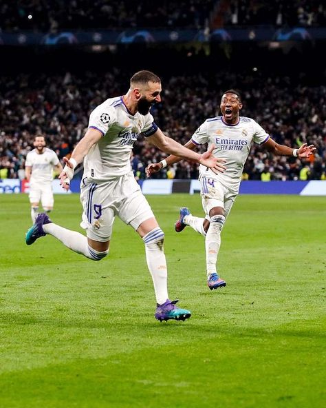 A sensational Karim Benzema hat-trick on Wednesday night sent the Santiago Bernabeu into a frenzy as Real Madrid cruised past Paris Saint-Germain to book a place in this season rsquo;s Uefa Champions League quarter-finals. Chelsea Liverpool, Madrid Football, Soccer Photography, Team Goals, Madrid Wallpaper, Santiago Bernabeu, Champions League Final, Football Pictures, Football Wallpaper