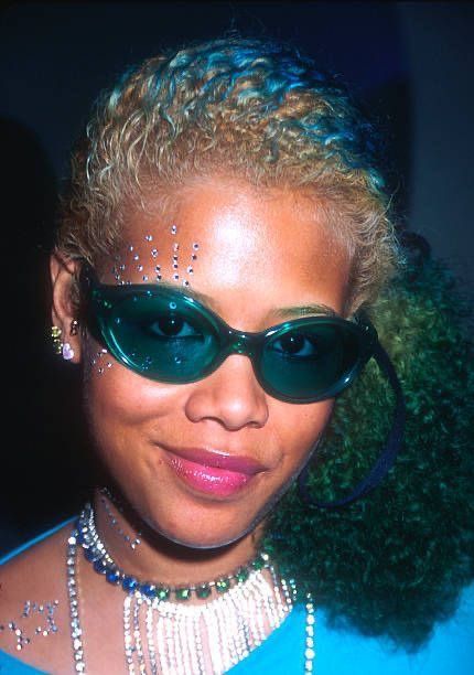 Kelis 2000s, Nicole Wray, Kelis Hair, Picnic Attire, Dark Mode, Afro Punk, Mirrored Sunglasses Women, Pics Art, 2000s Fashion